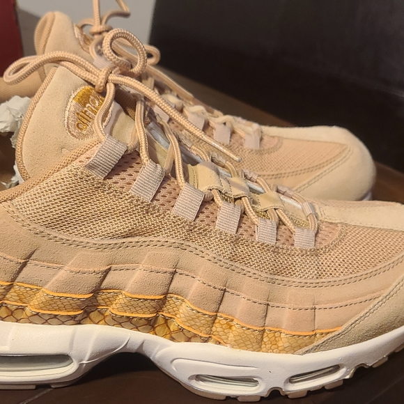 Mens Nike Air Max 95 Premium SE  Size 10.5 Vachetta Tan - Picture 3 of 4